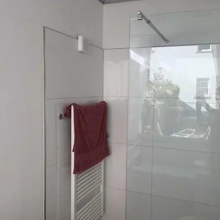 3-zimmer Bahnhofsnaehe Lägenhet